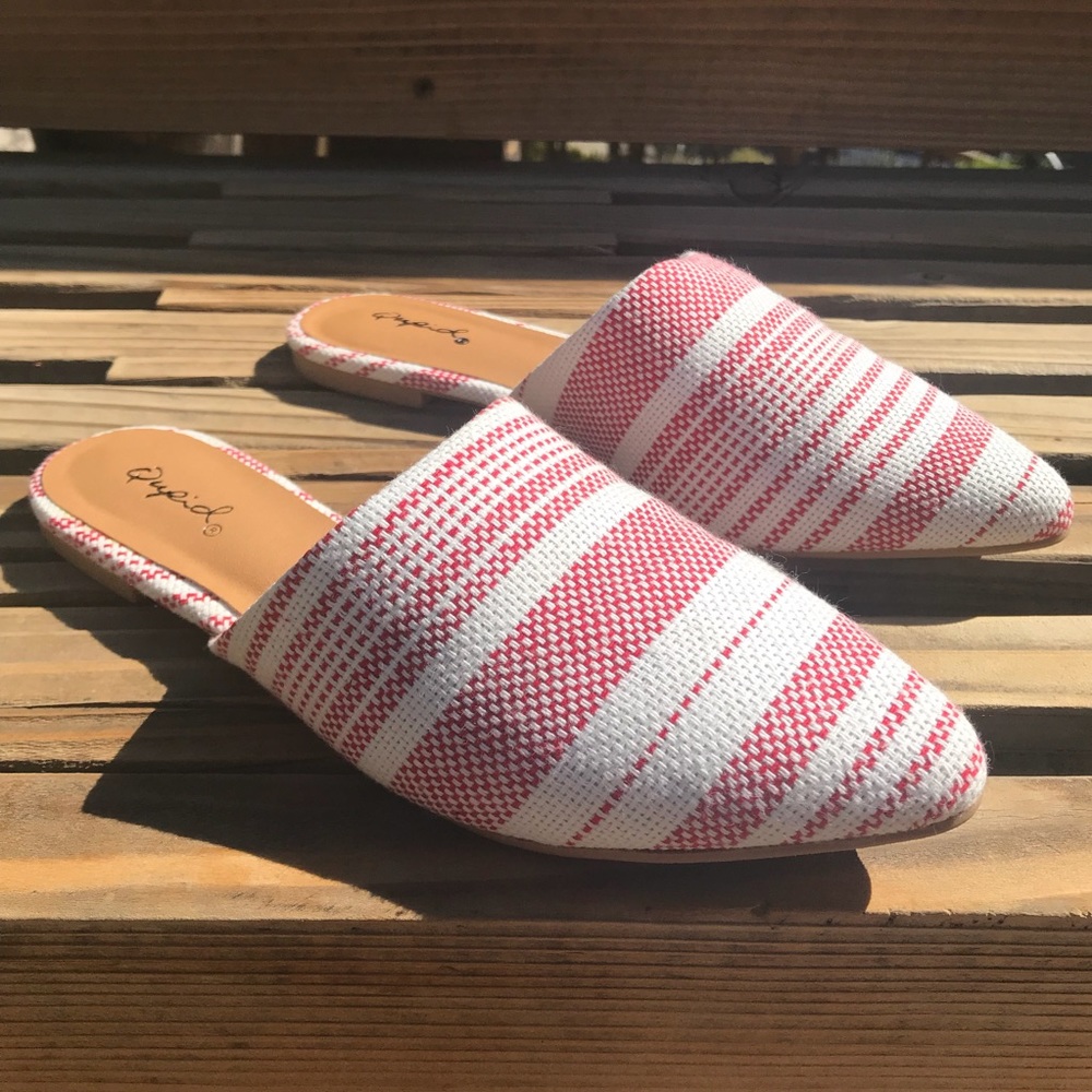 NEW. Qupid Stripe Slip-On